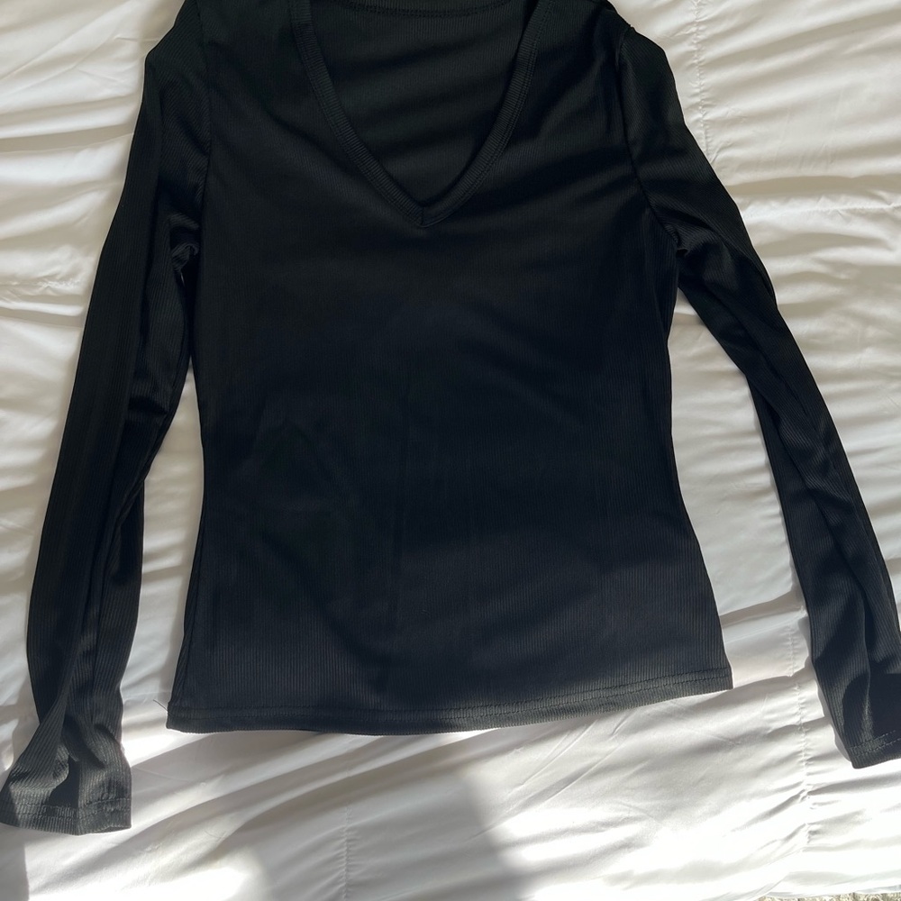 SHEIN Black Long Sleeve Ribbed V-Neck Top